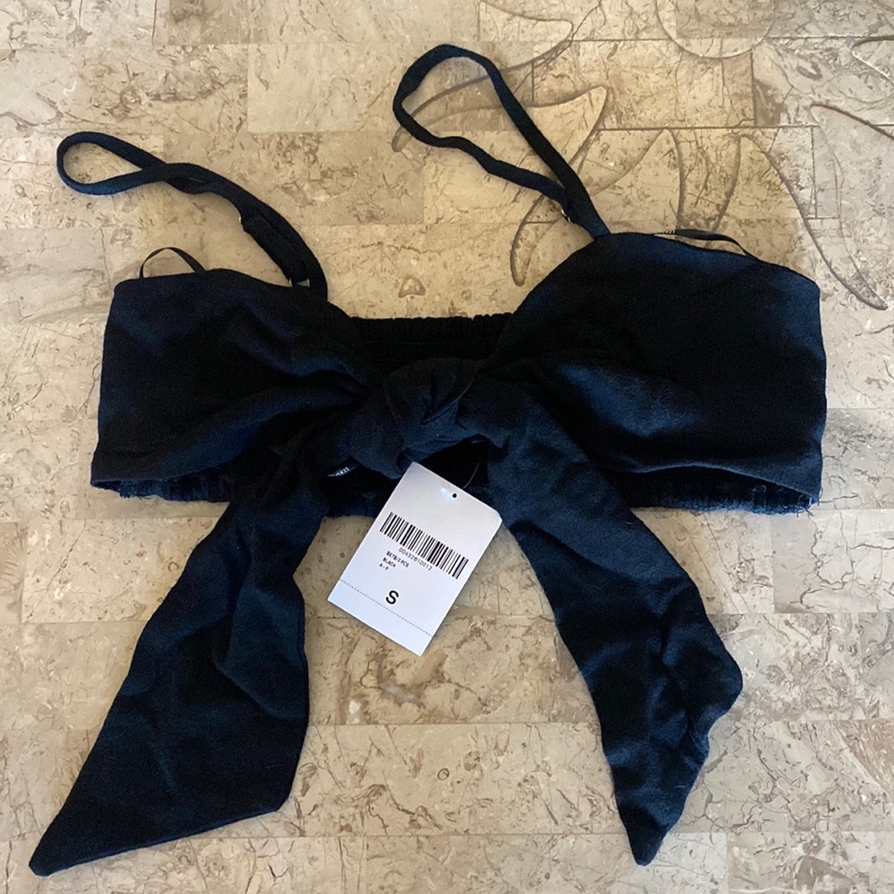 Black bandeau top with a tie